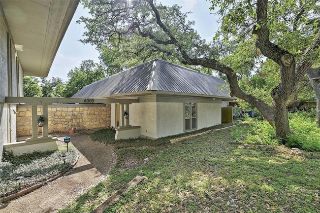 Building Photo - 6305 Shadow Valley Dr