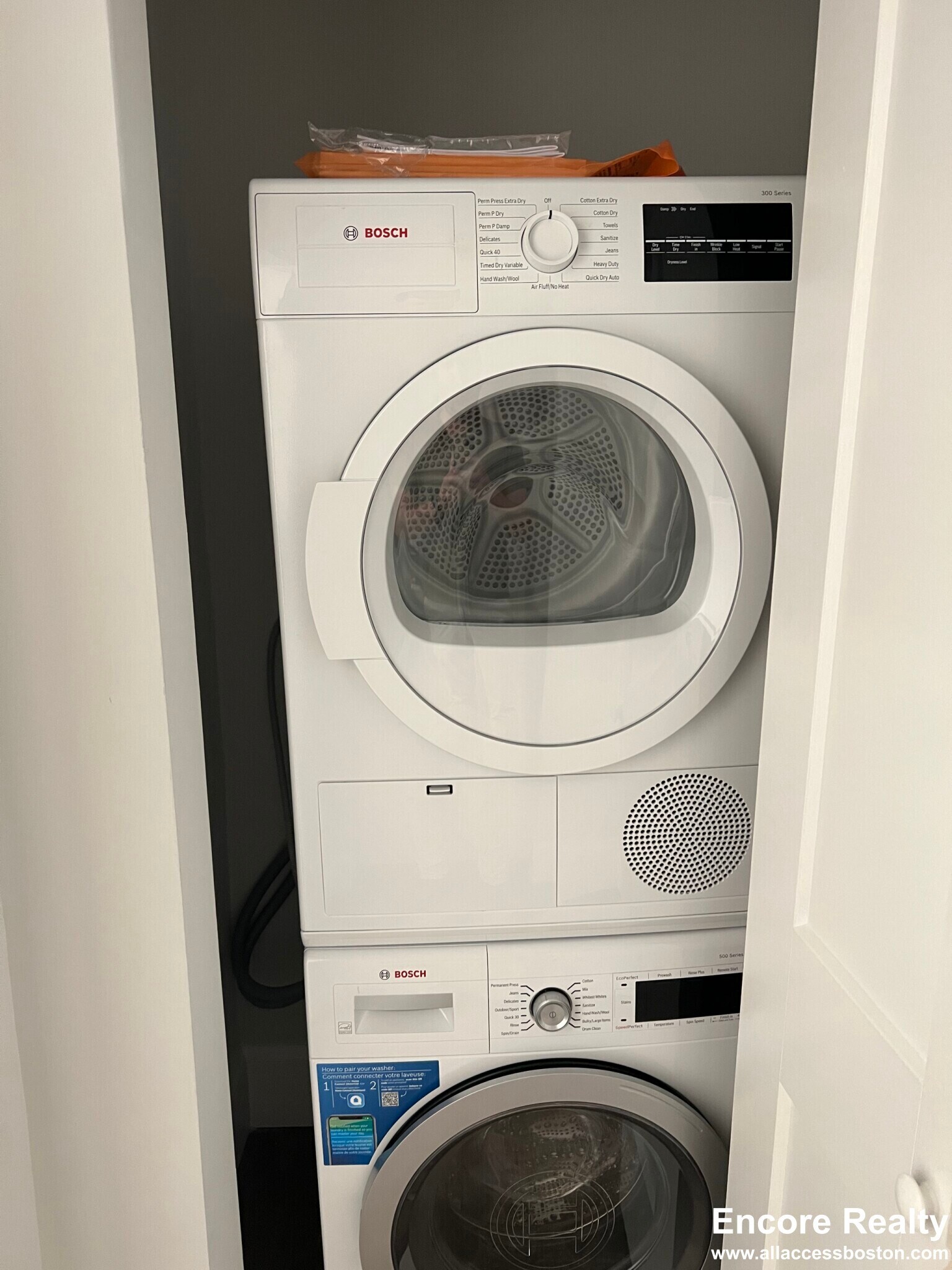 Building Photo - 108 Peterborough St