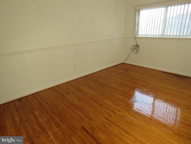 Building Photo - 3712 Mechanicsville Pl