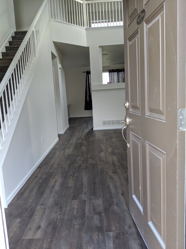 Building Photo - 1326 Graham Cir