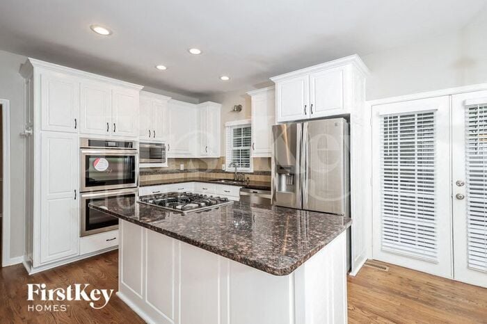 Building Photo - 4390 Wellbrook Ct