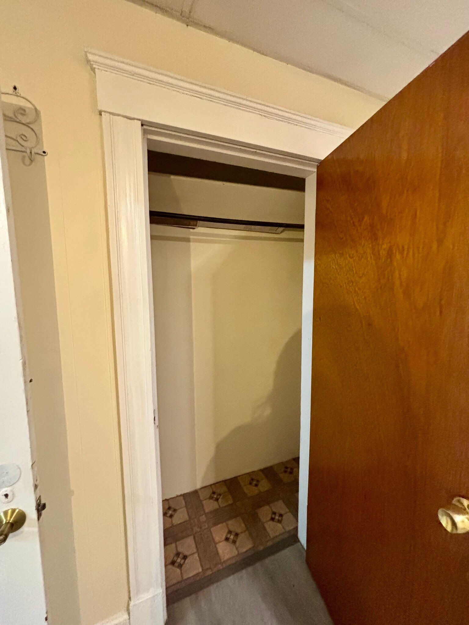 Building Photo - 25 Lenox St