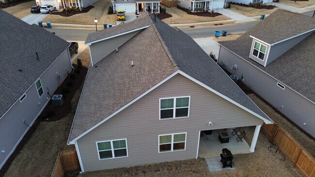 Building Photo - 3 Bedroom Single Family Home in Whitsett