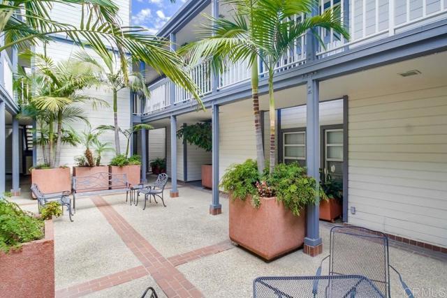 Building Photo - 3950 Cleveland Ave