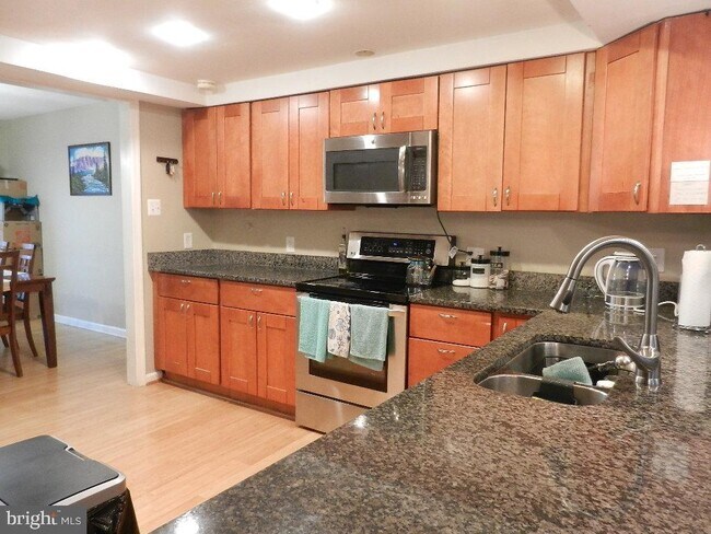Building Photo - 781 Sugarland Run Dr