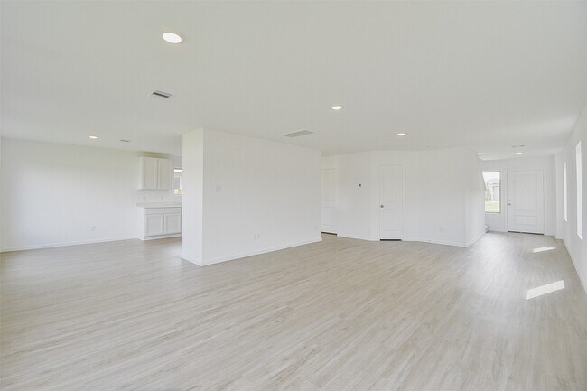 Building Photo - 18546 Cepagatti Dr