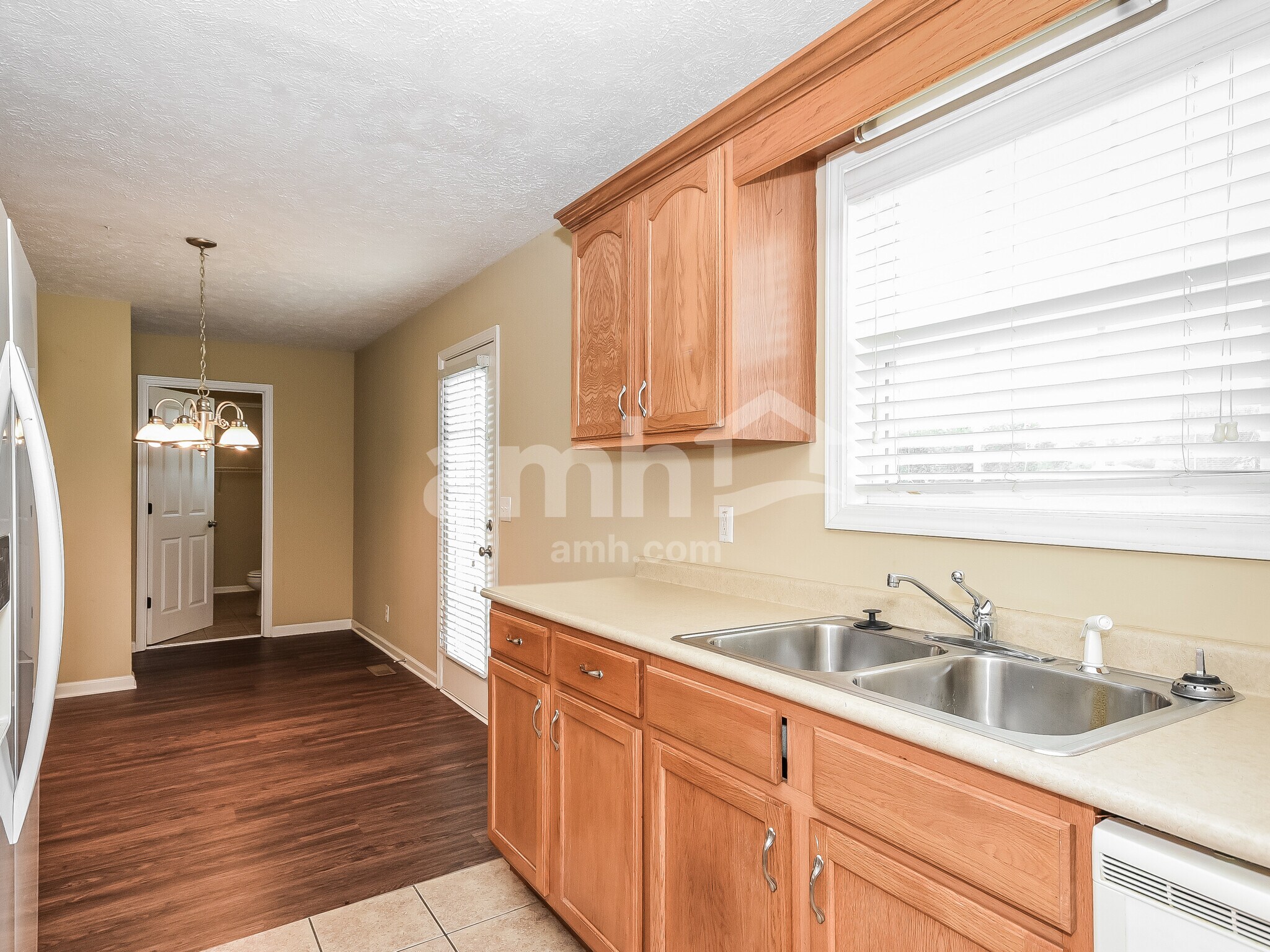 Building Photo - 3645 S Naples Ct