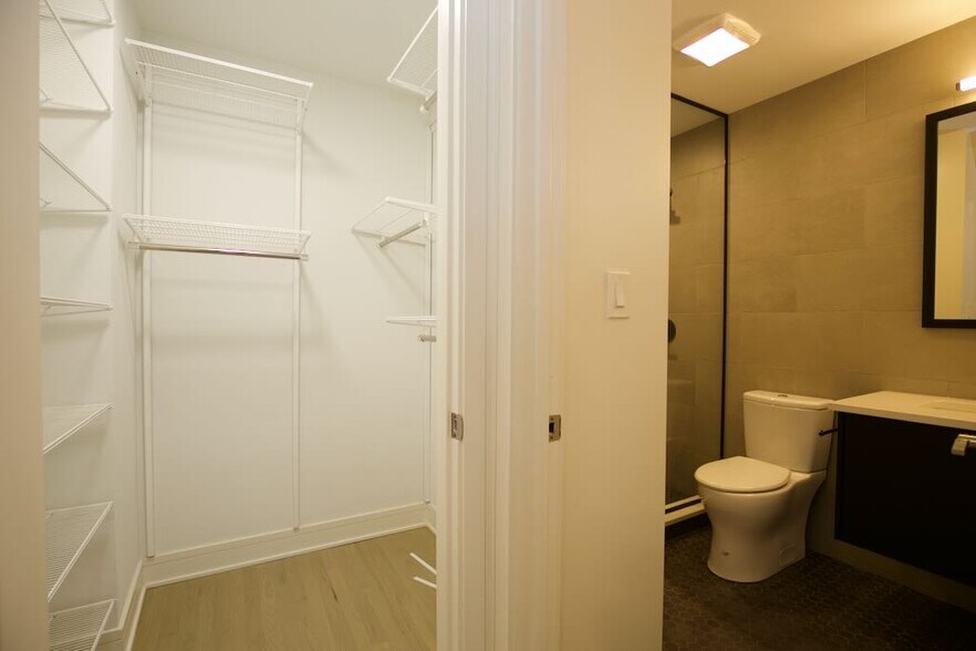 Building Photo - 935 W Grace St