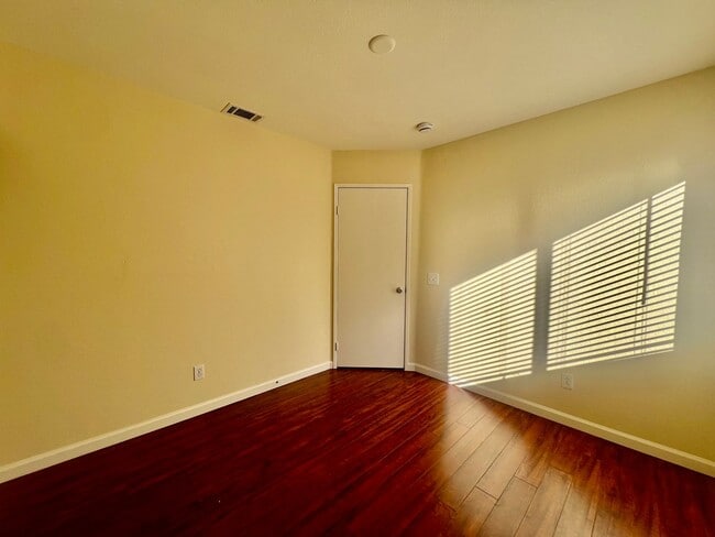 Building Photo - AVAILBLE NOW!! LOVELY 3-bedroom 2 bath Home in Indio!