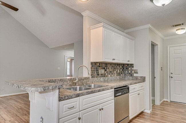 Building Photo - 789 Michelle Ct