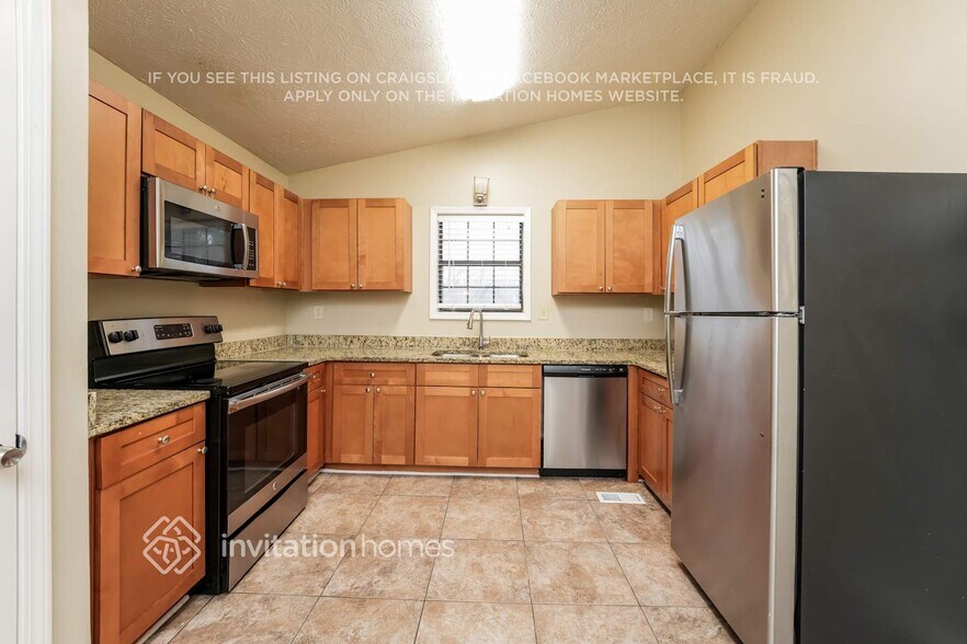 Building Photo - 373 Rustic Ridge Cir