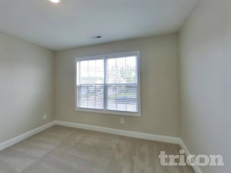 Building Photo - 509 Sourwood Dr