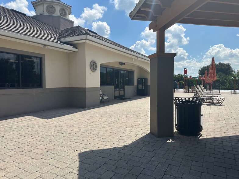 Building Photo - 3145 Dunstable Dr