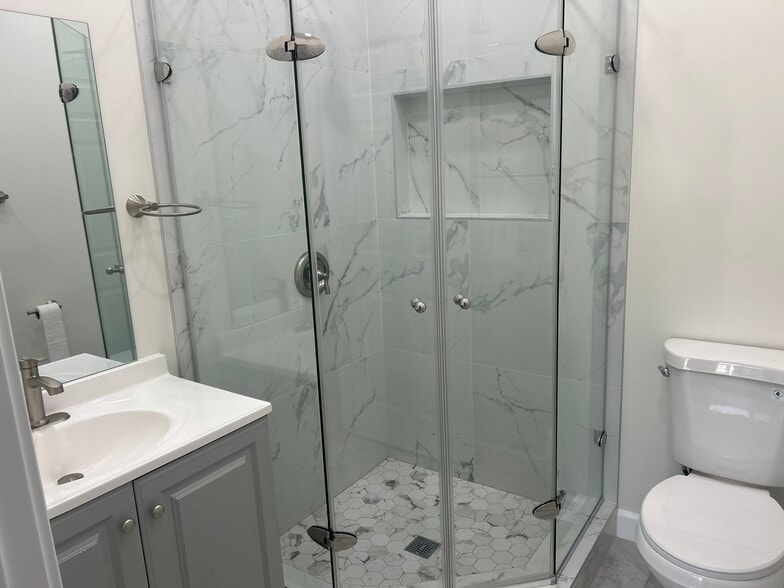 Building Photo - 8418 Stewart and Gray Rd