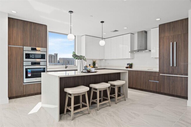 Building Photo - 777 3rd Ave N
