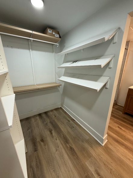 Building Photo - 5502 E L St