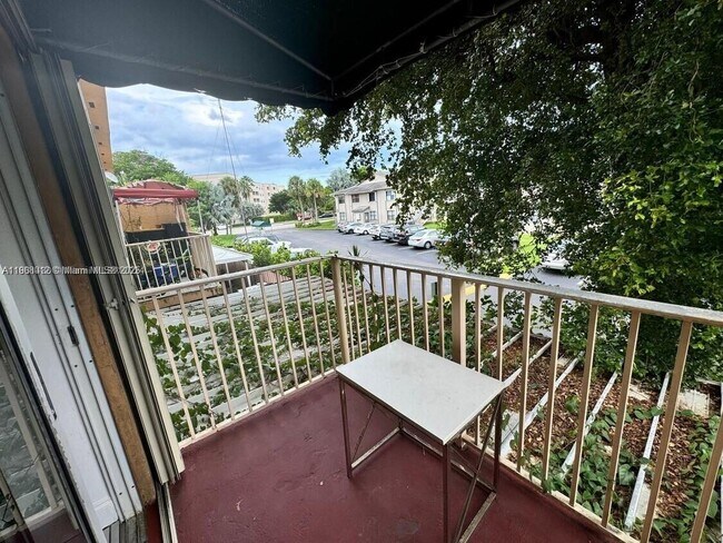 Building Photo - 7510 SW 152nd Ave