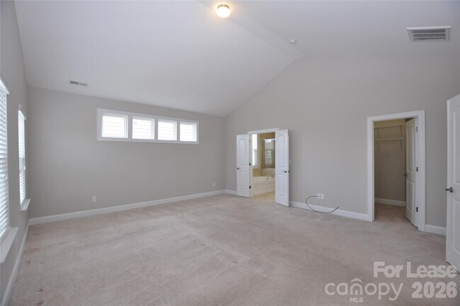 Building Photo - 1004 Sterling Dr