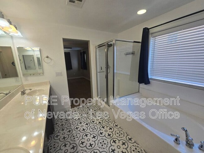 Building Photo - 9389 Black Wolf Ave