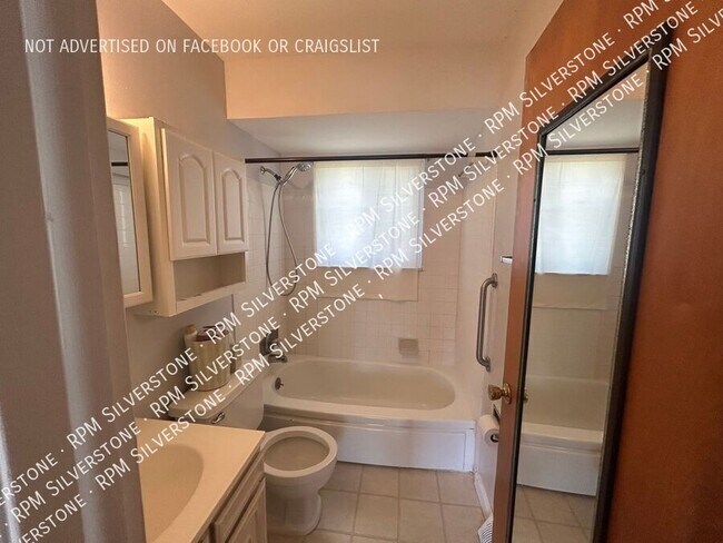 Building Photo - 244 Drahner-1