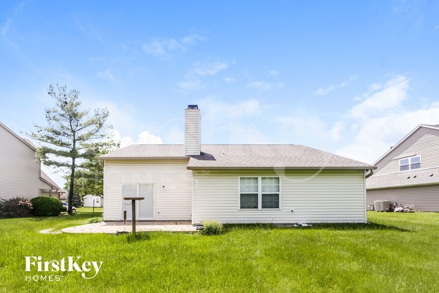 Building Photo - 6747 Long Run Dr