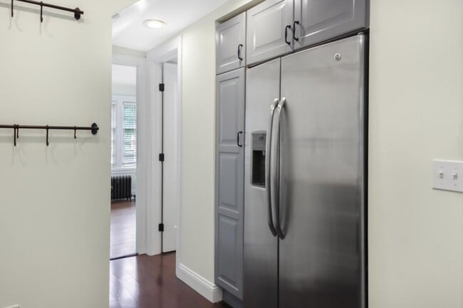 Building Photo - 1265 West Blvd