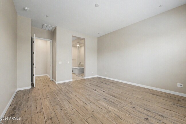 Building Photo - 1899 N 140th Dr