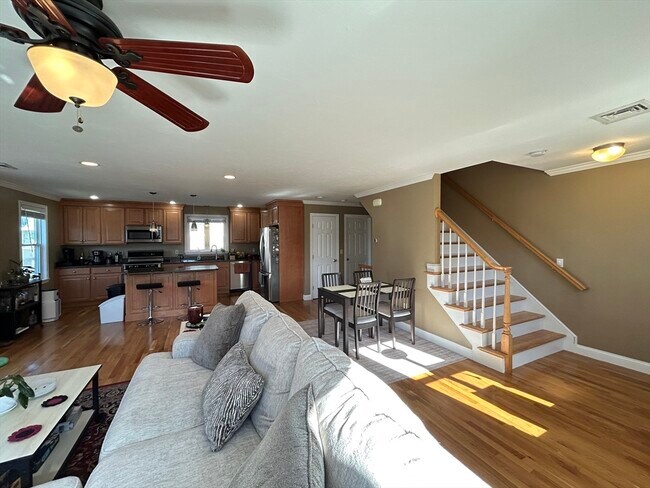 Building Photo - 90 High St