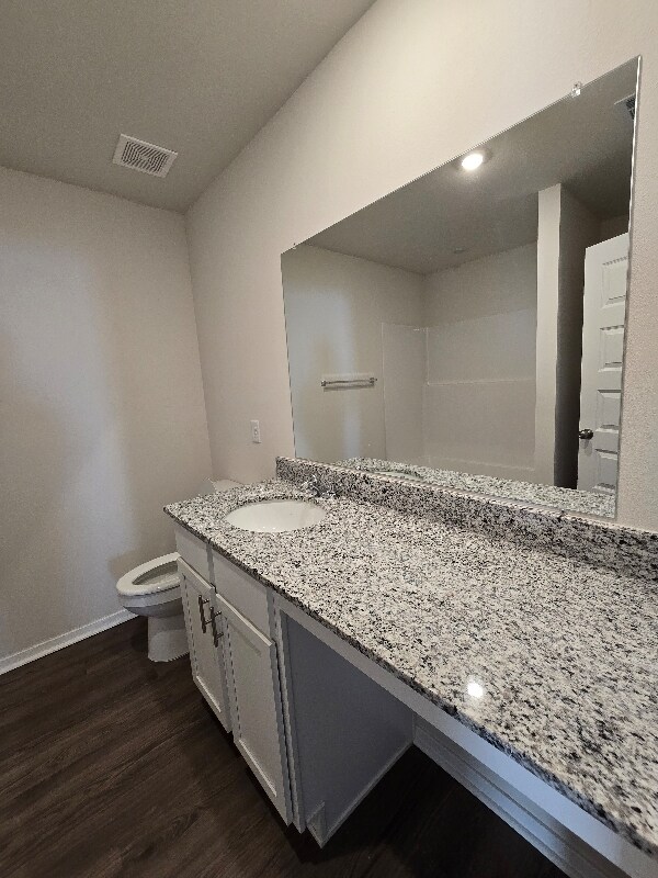 Building Photo - 1406 E Piedmont Ct