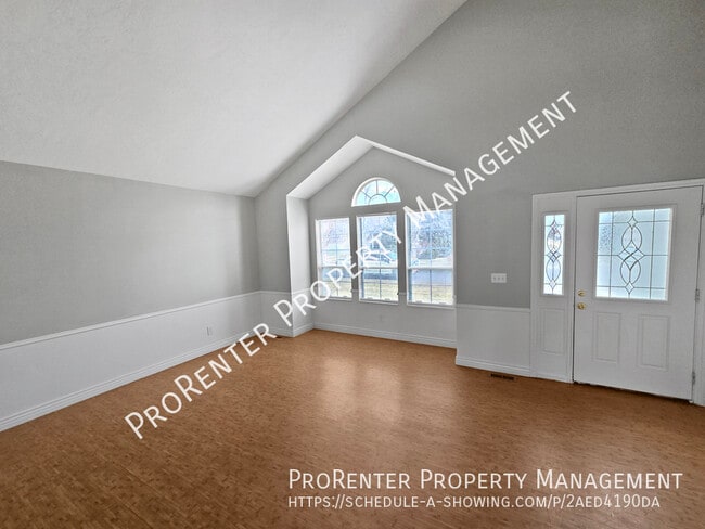 Building Photo - 1401 Ash Dr