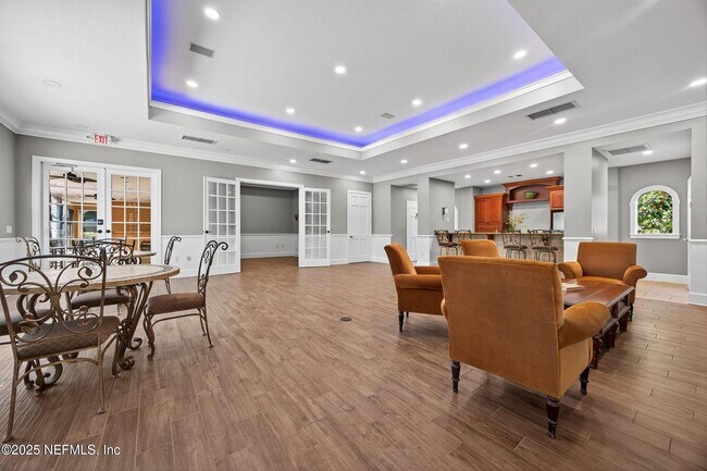 Building Photo - 10075 GATE N Pky