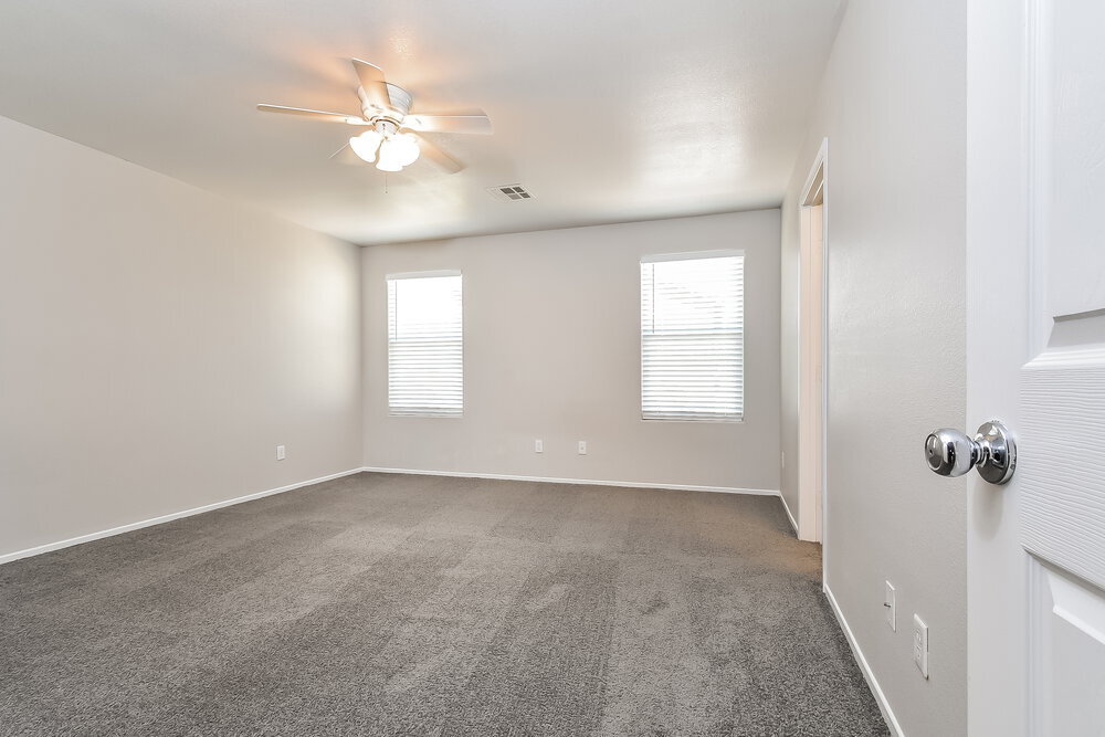 Building Photo - 7921 Point Oaks Ct