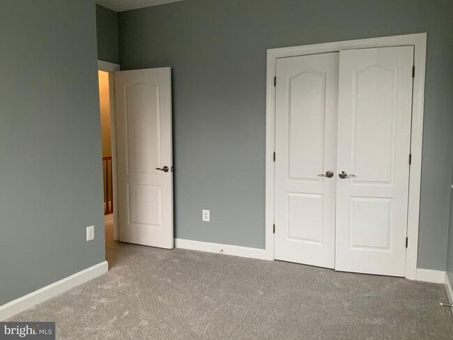 Building Photo - 3301 Castle Ridge Cir