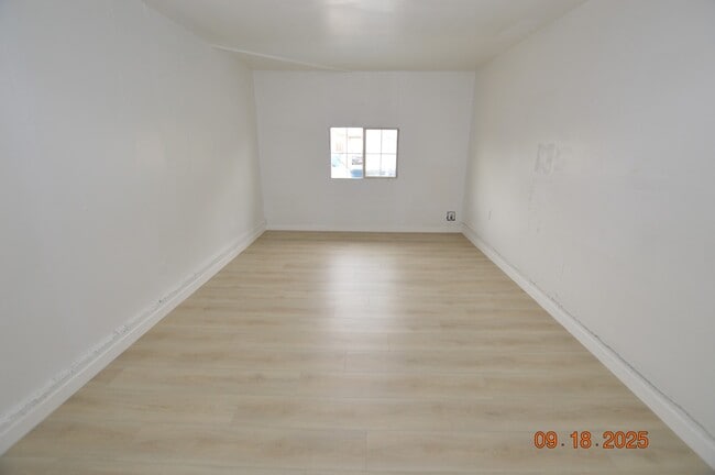 Building Photo - 3646 Longfellow St