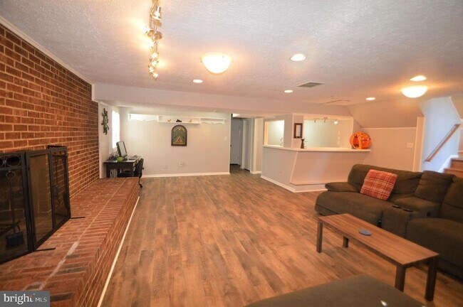 Building Photo - 12614 Oxon Rd