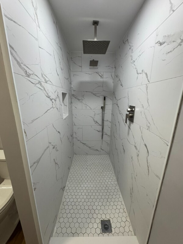 Building Photo - 212 Simmons Dr