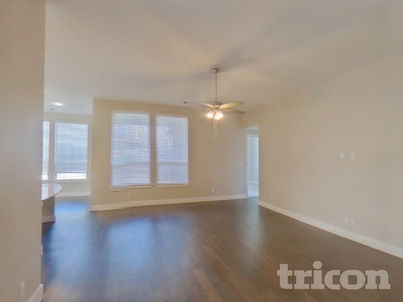 Building Photo - 1008 Faringdon Dr