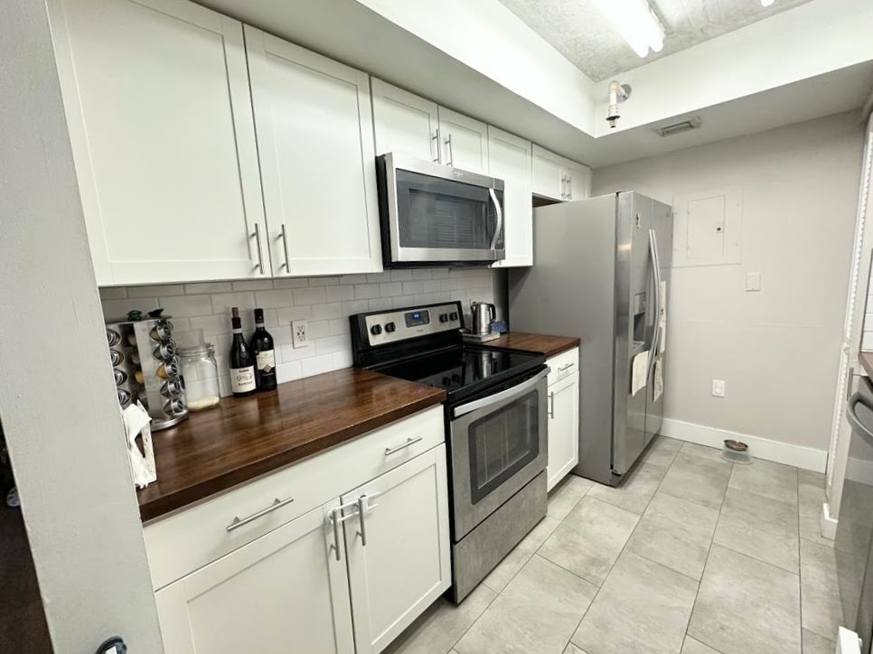 Kitchen - 201 NW 7th St
