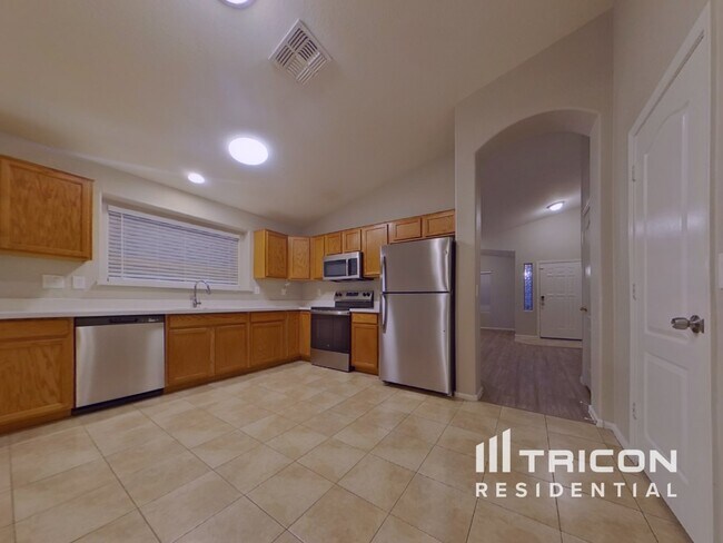 Building Photo - 16085 W Kendall St