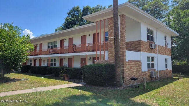 Building Photo - 924 Arco Dr