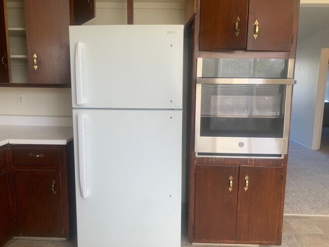 Building Photo - 2832 Sweet Way