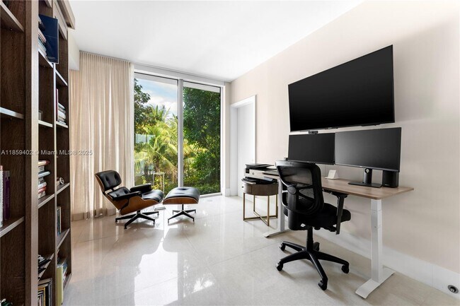 Building Photo - 1 Collins Ave
