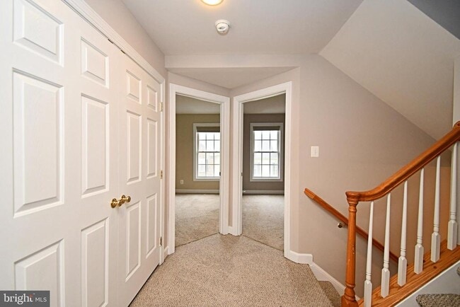 Building Photo - 2304 Lennon Ln
