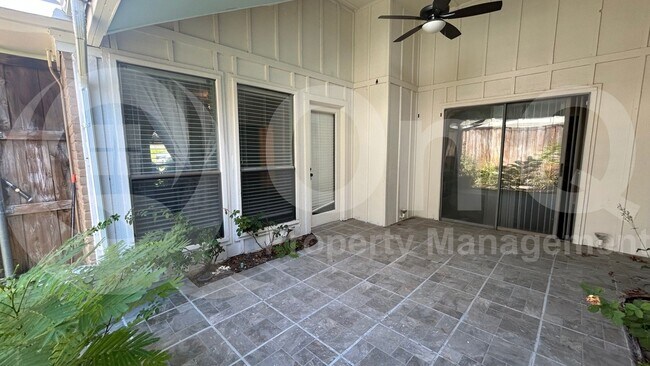 Building Photo - 2212 Canyon Valley Trail