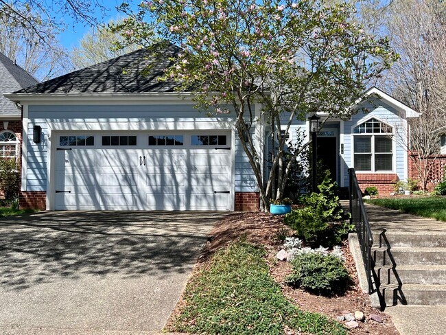 Building Photo - Gorgeous One Level Home in Chapel Hill