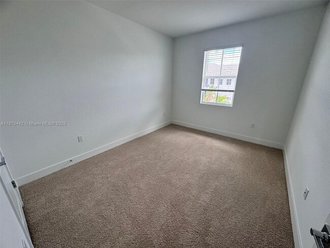 Building Photo - 123 SW 171st Ln