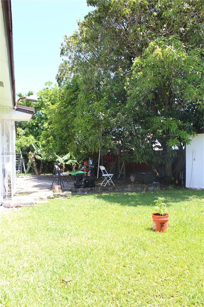 Building Photo - 30724 SW 154th Ct