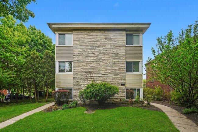 Building Photo - 200 S Blvd-1C