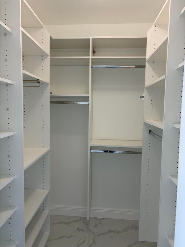 Building Photo - 403 S Sapodilla Ave