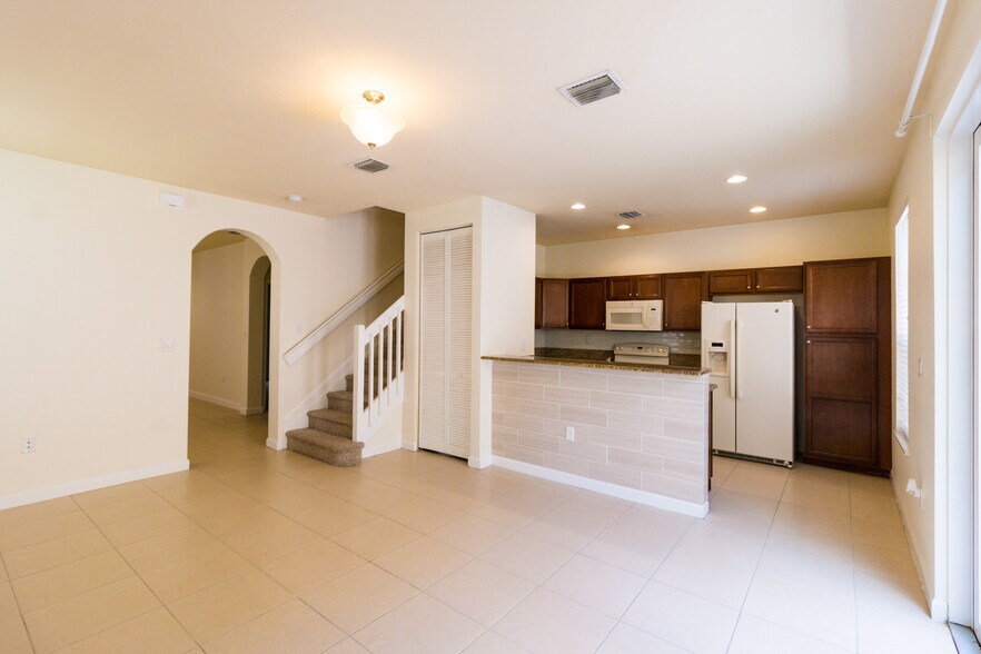 Kitchen - 9362 SW 171st Ave